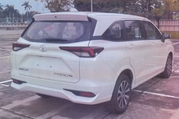 Như vậy, Toyota Veloz và Avanza lắp ráp trong nước có thông số tương tự phiên bản nhập khẩu Indonesia. Trước đó, đại diện Toyota tại triển lãm VMS 2022 cũng khẳng định xe lắp ráp không thay đổi tính năng và trang bị so với bản nhập khẩu.