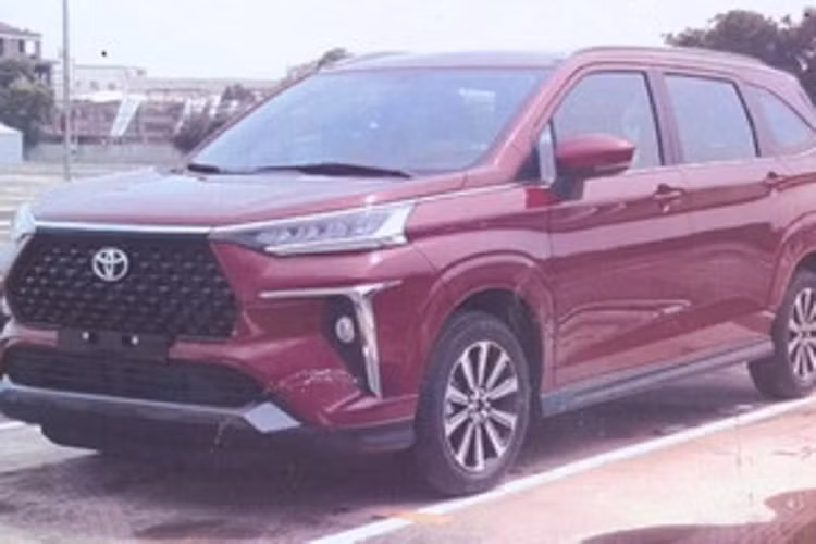 Do đó, việc hãng chuyển sang lắp ráp 2 mẫu xe này là một nước đi đúng đắn, nhằm chủ động nguồn cung sản phẩm, qua đó tăng khả năng cạnh tranh với “ông vua” phân khúc Mitsubishi Xpander.