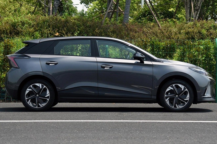 Hiện giá xe MG Mulan 2023 ở thị trường Trung Quốc vẫn chưa được công bố. Tuy nhiên, mẫu xe này vẫn được khách hàng Trung Quốc ủng hộ nhiệt tình.