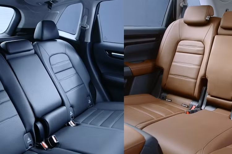 Không chỉ thay đổi ngoại hình, Honda CR-V 2023 còn có kích thước lớn hơn trước. Theo đó, xe dành cho thị trường Trung Quốc sở hữu chiều dài 4.703 mm, chiều rộng 1.866 mm, chiều cao 1.680 mm và chiều dài cơ sở 2.701 mm. So với thế hệ cũ, xe dài hơn 80 mm, rộng hơn 11 mm và chiều dài cơ sở tăng 41 mm. Ngoài ra, Honda CR-V 2023 ở Trung Quốc còn dài hơn 9 mm, rộng hơn 2 mm và thấp hơn 9 mm so với xe dành cho thị trường Mỹ.