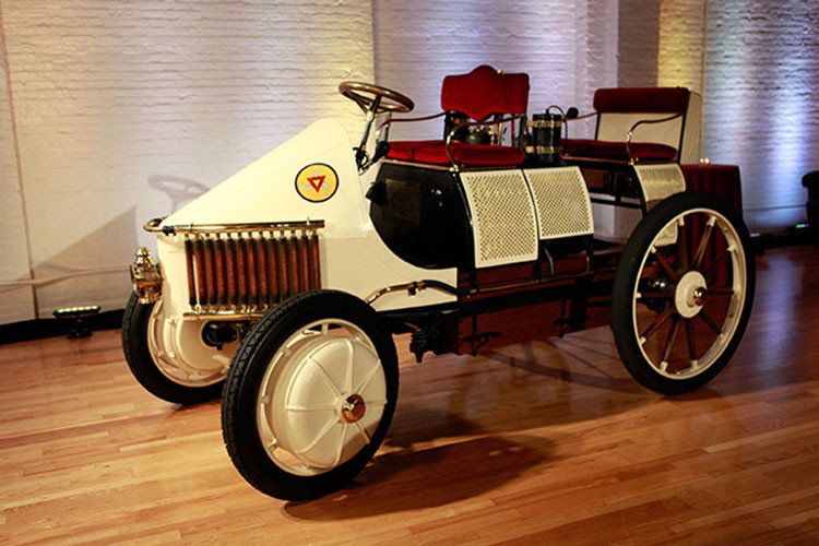 Xe oto hybrid co phai la lua chon sang suot thoi diem hien tai?