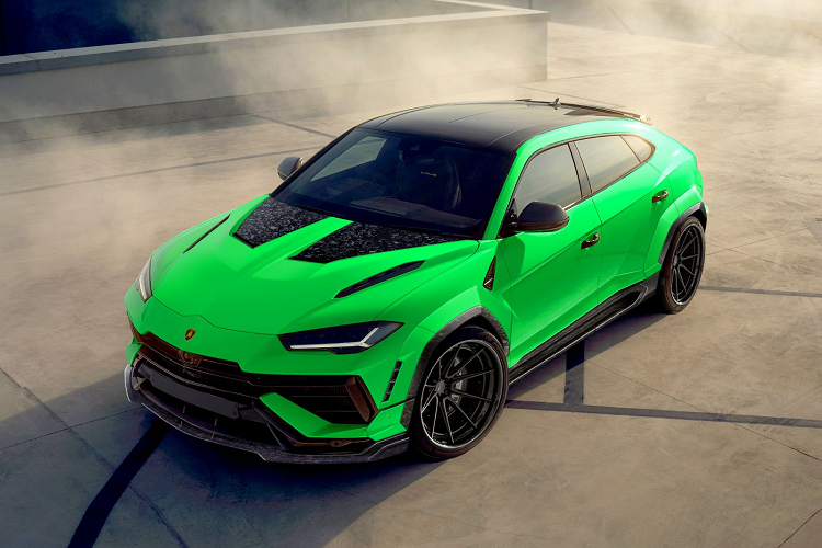 Xe được trang bị thêm các phần vè ốp hốc bánh xe, từ đây giúp tăng chiều rộng của Urus thêm 120 mm đồng thời tích hợp các cửa hút gió thể thao. Bệ cửa bên rộng hơn, cánh gió sau lớn hơn và bộ khuếch tán hơi khác với kết cấu carbon giả và bề mặt màu thân xe ở hai bên làm cho Urus S trông thể thao hơn, giúp chiếc xe có nét tương đồng hơn so với Urus Performante.