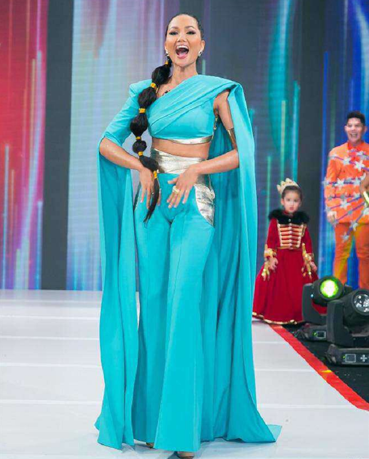 Ha Tang co meo mac quan bo sat chang he phan cam lai ton dang-Hinh-4