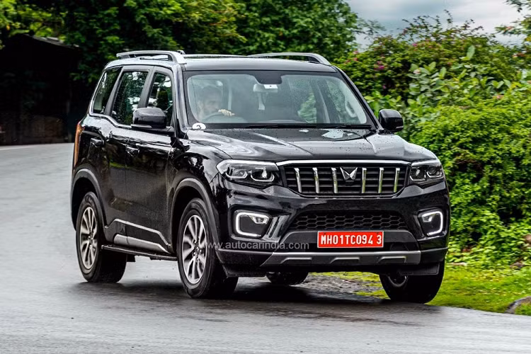 Vào hôm 30/7/2022 vừa qua, hãng Mahindra đã bắt đầu nhận cọc dành cho mẫu SUV mới mang tên Scorpio-N. Chỉ trong vòng chưa đầy 1 phút, đã có đến 25.000 người đặt mua mẫu xe Mahindra Scorpio-N 2022 mới này thông qua hình thức trực tuyến.