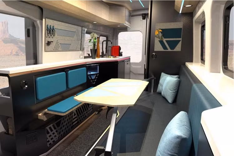 Chiếc concept ở đây được chế tạo trên khung gầm Ford Transit đã được sửa đổi, với hệ thống năng lượng điện đến từ Lightning eMotors. Hệ thống này sẽ vận hành hệ truyền động, các thiết bị điều khiển phương tiện, và khu vực sinh hoạt. Winnebago ước tính thời gian sạc pin là khoảng 45 phút tại “các trạm sạc dòng điện cao thế”.