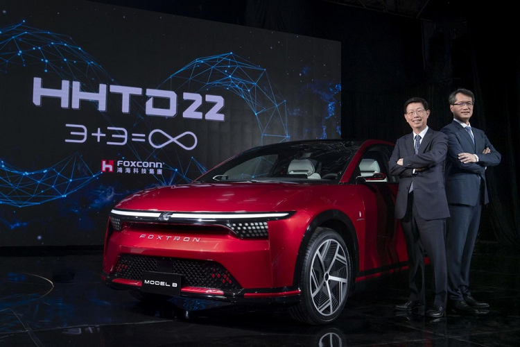 Model B sẽ được quảng bá dưới thương hiệu Foxtron. Đây là thương hiệu liên doanh giữa Foxconn và hãng xe Đài Loan Yulon.