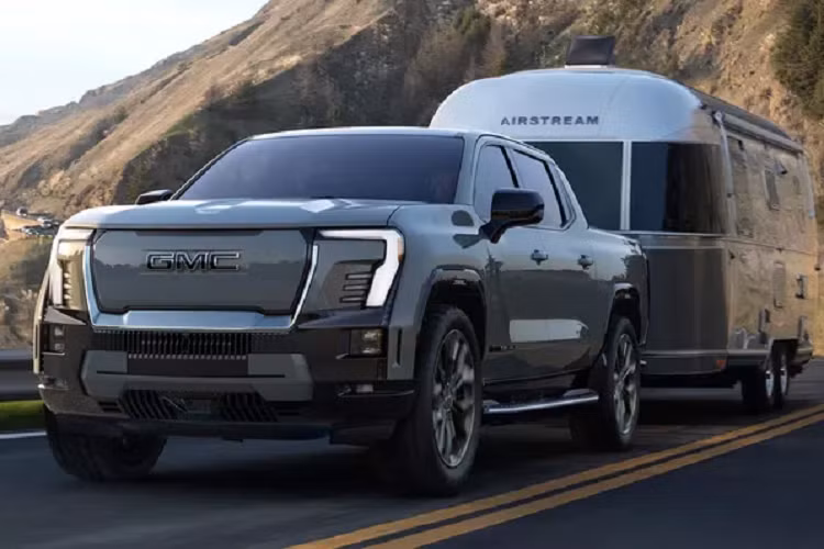 Với hệ thống e4WD ở chế độ Công suất tối đa chiếc xe có khả năng tăng tốc từ 0-96 km/h trong chỉ 4,5 giây. Đây là thông số ấn tượng trên một chiếc xe bán tải. Đi cùng với đó, xe cũng được trang bị các chế độ lái như tiêu chuẩn, xe kéo, địa hình và chế độ tùy chỉnh riêng.