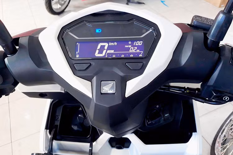 Trên phiên bản mới, mẫu xe tay ga Honda Vario 125 2023 nhập khẩu từ Indonesia về Việt Nam sở hữu những đường nét thể thao hơn, kết hợp bổ sung nhiều công nghệ hiện đại.