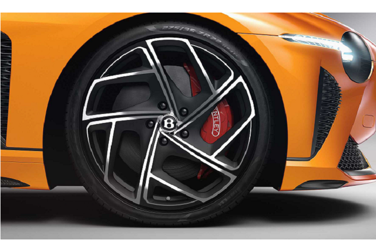 Phiên bản siêu hiếm này được trang bị động cơ W12 6.0 lít tăng áp kép có khả năng sản sinh công suất lên tới 650 mã lực, mô-men xoắn ở mức 900 Nm. Tốc độ tối đa mà chiếc xe này có thể đạt được là 322 km/h.