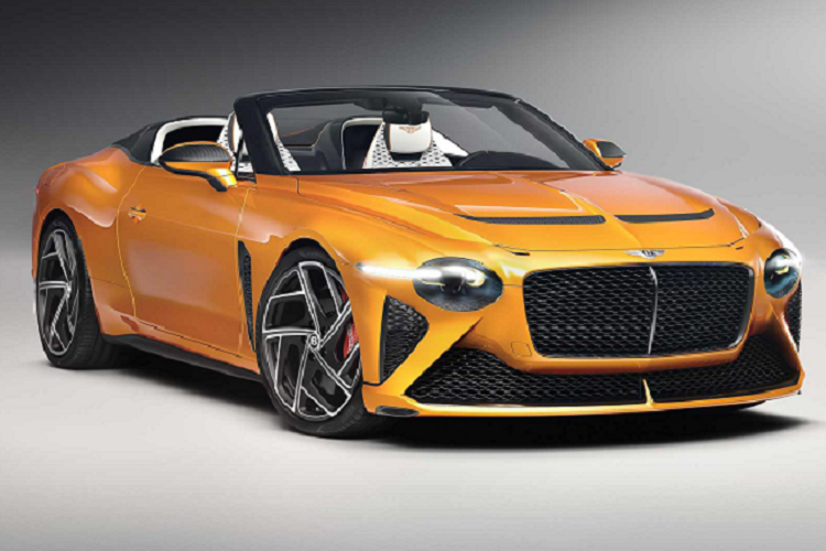 Chiếc xe đặc biệt này được hoàn thiện trong màu Sunset Orange với bộ mâm xe 22 inch được thiết kế dành riêng cho phiên bản. Bentley Mulliner Bacalar siêu sang là một chiếc Barchetta ‘không mui’ chính hiệu – một chiếc xe hiệu suất cao, hai chỗ ngồi với không gian mở.