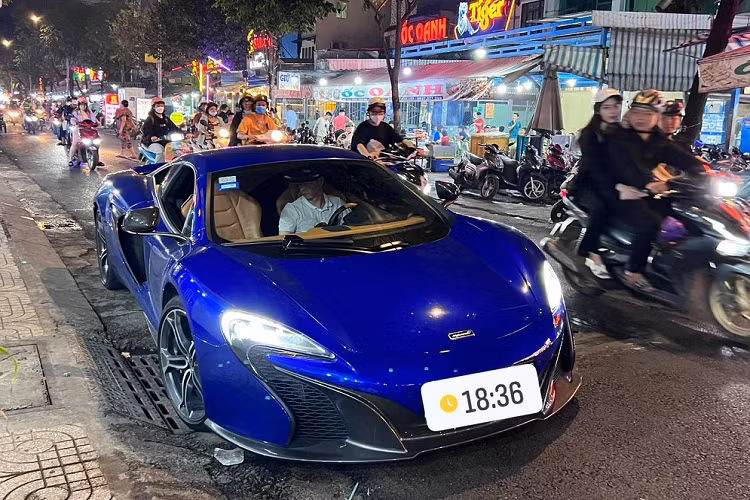 Dai gia sieu xe Sai Gon “cho dai co” chi duoc do 300 nghin xang
