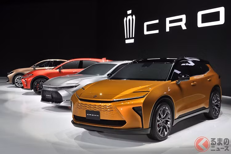 Trong số này, cái tên Toyota Crown Estate 2024 mới được khá nhiều người chú ý vì quay trở lại thị trường sau 15 năm vắng bóng. Trước đây, cái tên này từng được dùng để gọi phiên bản station wagon thực dụng của dòng xe Toyota Crown. Tuy nhiên, ở lần trở lại này, Toyota Crown Estate không còn là xe station wagon nữa mà thuộc phân khúc SUV cỡ lớn.