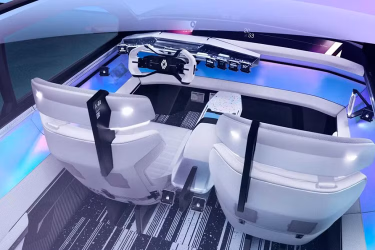 Hơn nữa, Renault tuyên bố mẫu concept này có lượng khí thải carbon ít hơn 75% so với các phương tiện hiện có như Megane E-Tech, mẫu xe chia sẻ khung gầm với Nissan Ariya. Bộ pin trong Scenic Vision cũng được thiết kế để có ít carbon hơn 60% so với một loại pin tương đương, mà Renault cho biết là nhờ nguồn cung cấp khoáng chất carbon thấp.