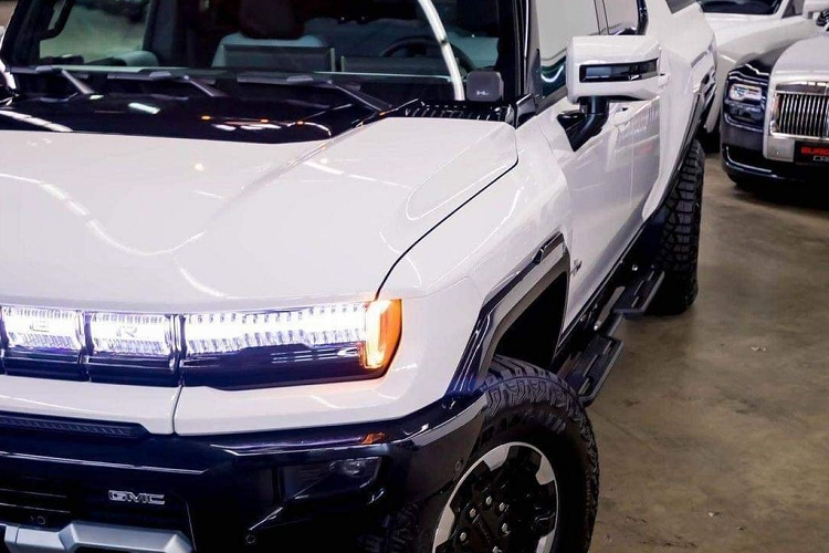 Vào tháng 12 năm ngoái, chiếc bán tải thuần điện GMC Hummer EV 2022 đầu tiên đã chính thức được xuất xưởng tại nhà máy Factory ZERO với biến thể Edition 1 đầu tiên.