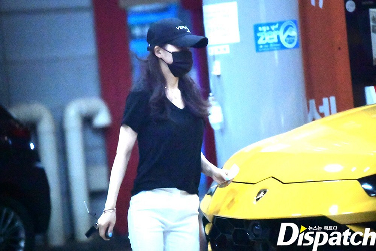 Lamborghini Urus của Park Min Young được trang bị động cơ xăng V8, tăng áp kép, dung tích 4.0 lít, sản sinh công suất tối đa 641 mã lực và mô-men xoắn cực đại 850 Nm. Động cơ kết hợp cùng hộp số tự động 8 cấp và hệ dẫn động 4 bánh giúp Lamborghini Urus có thể tăng tốc từ vị trí xuất phát lên 100 km/h trong 3,6 giây trước khi đạt vận tốc tối đa 305 km/h.