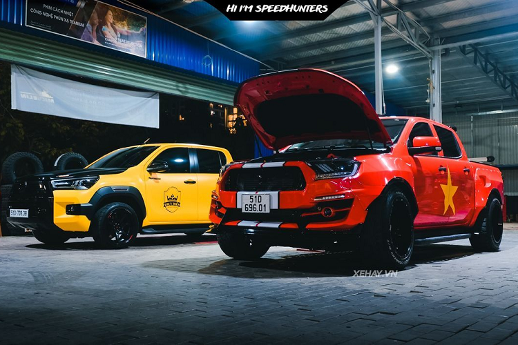 Được biết, bộ body này được nhập từ Thái Lan về. Hoàn thiện cho vẻ bề ngoài thể thao, hầm hố là bộ mâm độ to hơn nguyên bản và được sơn màu đen.