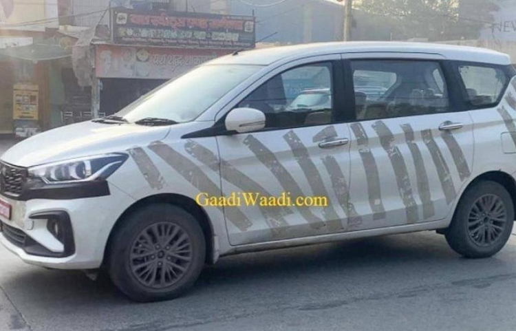 Suzuki Ertiga 2022 ruc rich ra mat, them hop so tu dong 6 cap-Hinh-2