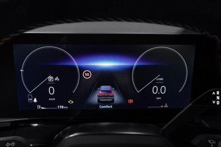 Thêm vào đó là những những hệ thống hỗ trợ người lái cần thiết để xe đạt tiêu chuẩn tự lái cấp độ 2. Ở bản cao cấp, xe sẽ có thêm camera 360 độ.