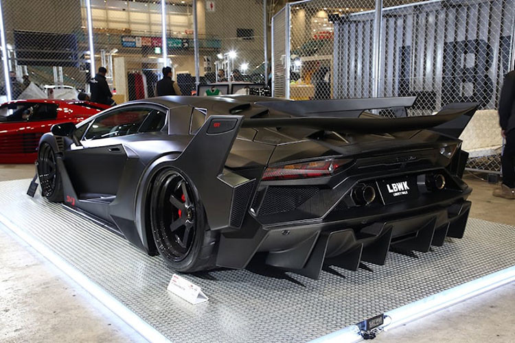 Bộ bodykit đặc biệt dành cho Aventador này sẽ cực khó mua khi thương hiệu sẽ chỉ sản xuất đúng 20 bộ và bán ra trên khắp thế giới.