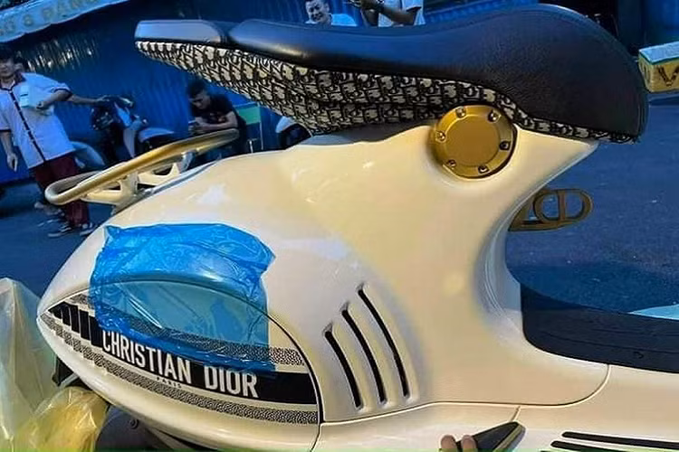 Đây cũng chính là một phần lý do khiến, “cơn sốt” chiếc xe này tại thị trường cho đến thời điểm hiện tại vẫn chưa có dấu hiệu hạ nhiệt.