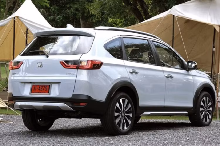 Khi về Việt Nam dự kiến vào năm 2023, Honda BR-V 2022 sẽ giúp người dùng Việt có thêm lựa chọn trong phân khúc MPV 7 chỗ cỡ nhỏ, đối đầu với những mẫu xe như Mitsubishi Xpander, Toyota Veloz Cross và Suzuki XL7...