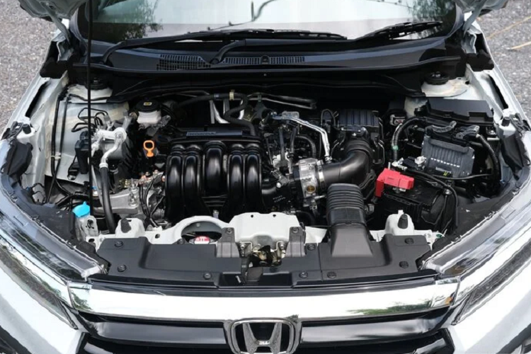 o với thế hệ cũ, Honda BR-V 2022 tăng nhẹ về kích thước với chiều dài 4.490 mm, rộng 1.780 mm, cao 1.685 mm và chiều dài cơ sở đạt mức 2.695 mm. Đây được xem là một điểm cộng dành cho mẫu xe này.
