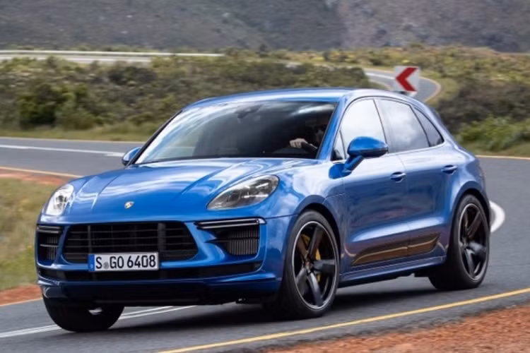 Porsche trieu hoi gan 200.000 xe dinh loi den pha gay nguy hiem