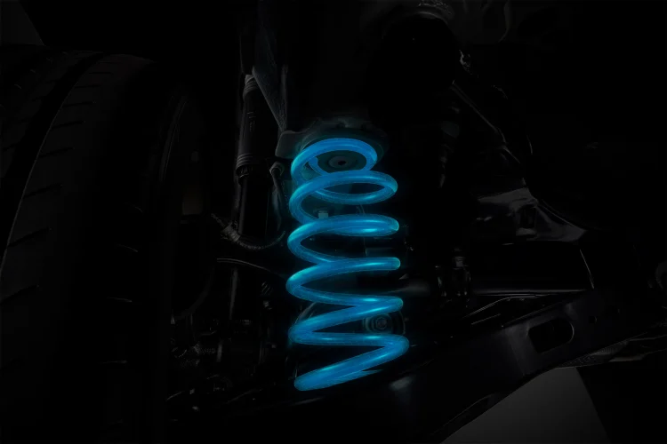 So với phiên bản tiêu chuẩn, Corolla Altis phiên bản GR Sport 2022 còn được tinh chỉnh hệ thống treo thể thao, bằng cách thay đổi lò xo và giảm chấn ở phía sau. Trong khi nội thất Corolla Altis phiên bản GR Sport 2022 được trang bị ghế ngồi bọc da đen với đường chỉ đỏ nổi bật. Nút bấm khởi động logo GR, trang bị lẫy chuyển số (Paddle Shift), bàn đạp nhôm.