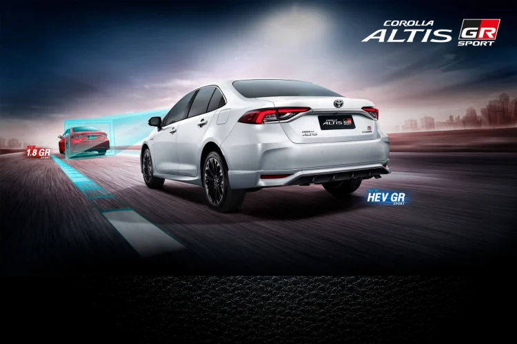 Trong bối cảnh Corolla Altis đang bán tại Việt Nam đã trải qua nhiều lần nâng cấp kiểu “bình mới rượu cũ” vốn đã quá nhàm chán và thiếu sức hút với khách hàng Việt.