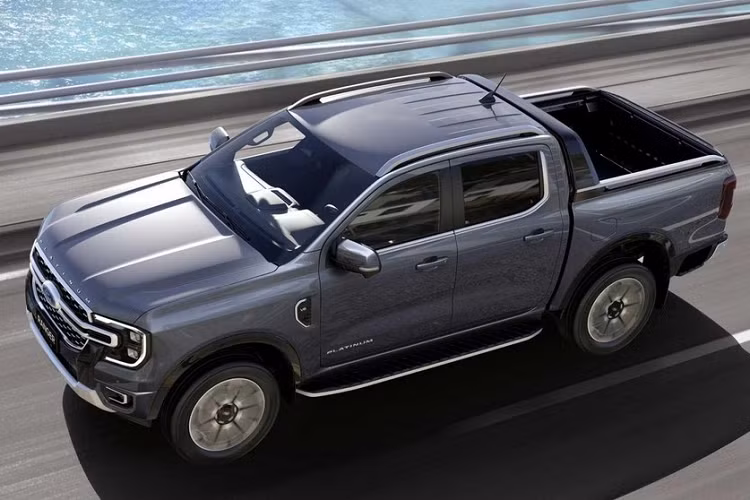  Ford Ranger thế hệ mới hiện đang được bán ở châu Âu và các khu vực khác trên thế giới, trong đó có Việt Nam nhưng đáng tiếc là chiếc xe bán tải này sẽ không đến Hoa Kỳ cho đến năm sau.