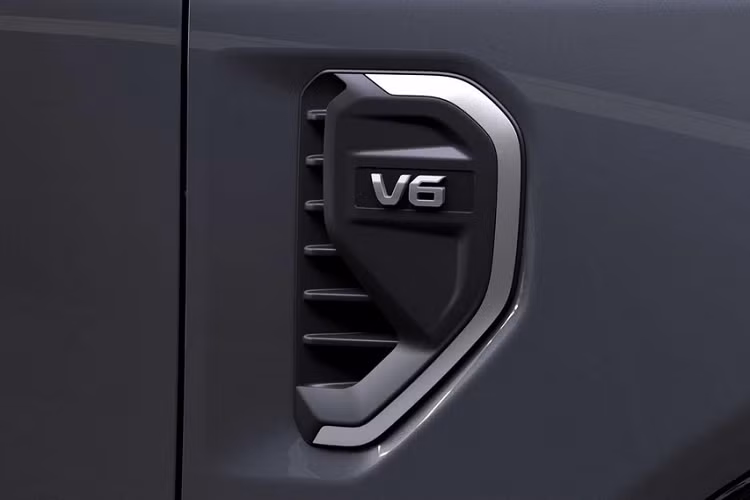 Trong mô hình Platinum, hộp số được lắp đặt trên các giá đỡ đặc biệt, đã được thiết kế lại nhằm để giảm tiếng ồn và độ rung cho xe bán tải Ford Ranger. Kết quả, là một hiệu suất tinh tế và nhạy bén hơn bất kể điều kiện thời tiết nào, Ford cho biết.