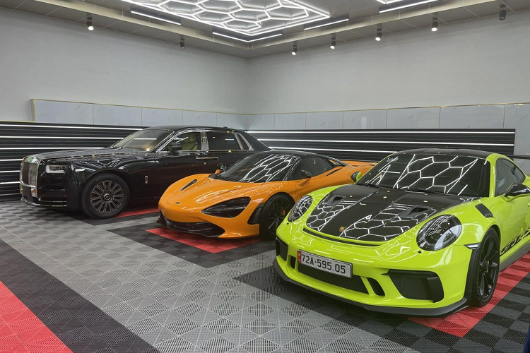 Hình ảnh một chiếc Rolls-Royce Phantom VIII siêu sang bất ngờ xuất hiện trên đường phố tại tỉnh Bà Rịa - Vũng Tàu được chia sẻ lên mạng xã hội cách đây hơn một tháng đến nay vẫn nhận được rất nhiều sự quan tâm và tò mò của cộng đồng mạng.