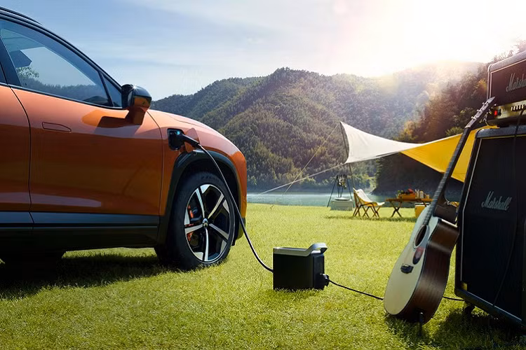 Tại thị trường Trung Quốc, giá xe Nio ES7 2022 khởi điểm từ 468.000 Nhân dân tệ (khoảng 1,638 tỷ đồng) cho phiên bản dùng pin 75 kWh. Con số tương ứng của phiên bản dùng pin 100 kWh là 526.000 Nhân dân tệ (1,841 tỷ đồng). Dự kiến, xe sẽ bắt đầu được giao cho khách hàng vào cuối tháng 8 năm nay.