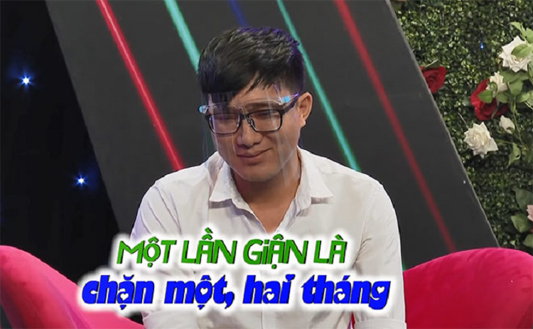 Giam doc U30 do guc truoc co gai mi nhon tung trai qua 3 moi tinh-Hinh-2