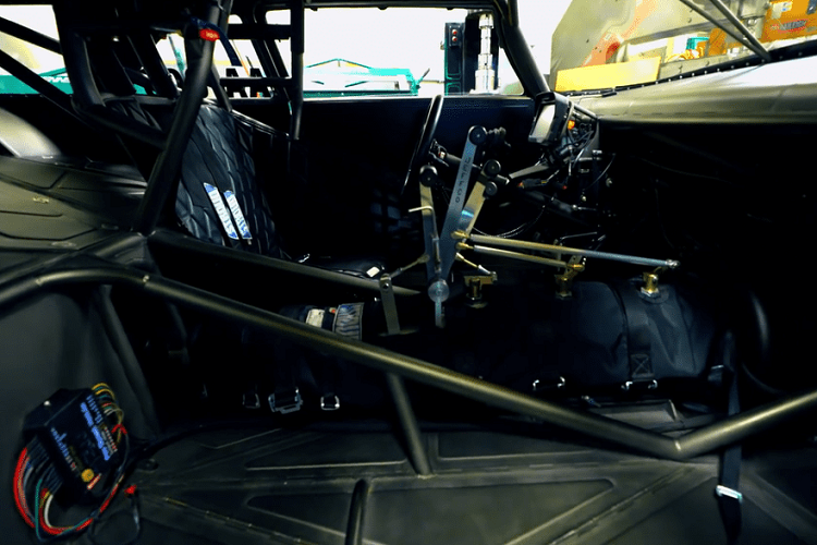 Mục tiêu của Friedrich là lái xe từ Cedar, Minnesota xuống Bonneville Salt Flats (Bình nguyên Muối Bonneville) ở Utah, rồi đua lập kỷ lục tại đó và lái xe trở về nhà. Friedrich về cơ bản đã hoàn thành chuyện đó với chiếc Project 606 độ lết đất của mình, đạt tốc độ tối đa 256 km/h. Mặc dù không đạt được mục tiêu ban đầu là phá vỡ rào cản 322 km/h, Project 606 là một trong những chiếc xe đua tốc độ đất liền được chế tạo tuyệt vời, đáng để biết đến.