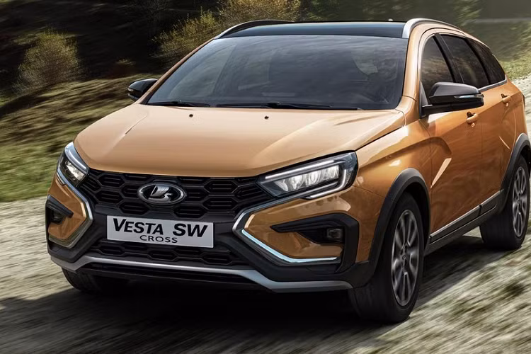 Nhờ hàng loạt thay đổi kể trên, Lada Vesta dự kiến sẽ càng hút khách hơn nữa vì những công nghệ hiện đại đưa mẫu xe này đến gần hơn với các đối thủ. Hãng Lada cho biết, thời điểm bán ra thị trường và giá xe Lada Vesta 2022 sẽ được công bố trong thời gian tới
