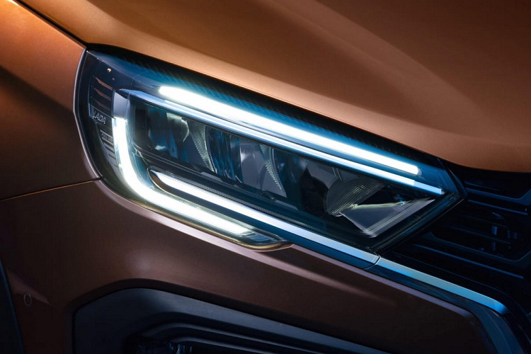 Hiện Lada Vesta đang dùng động cơ xăng 4 xi-lanh, dung tích 1.6L với công suất tối đa 105 mã lực hoặc 111 mã lực. Riêng Lada Vesta Sport 2022 dùng động cơ xăng 4 xi-lanh, dung tích 1.8L với công suất tối đa 143 mã lực.