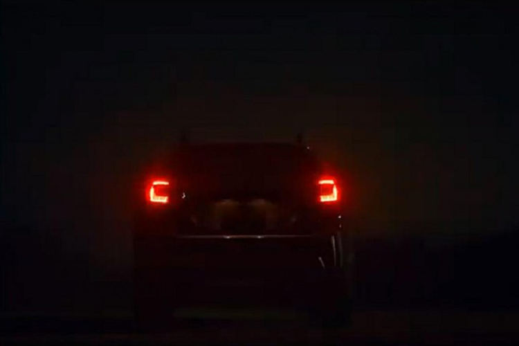 Tính năng cập nhật phần mềm qua WiFi dự kiến cũng sẽ được áp dụng cho mẫu SUV hạng B này. Ngoài ra, sẽ không ngạc nhiên nếu mẫu SUV hạng B nhà Subaru được bổ sung hệ thống hỗ trợ người lái EyeSight nâng cấp. Nhờ đó, xe sẽ có thêm hệ thống đỗ xe tự động và nhiều tính năng tự lái hơn.