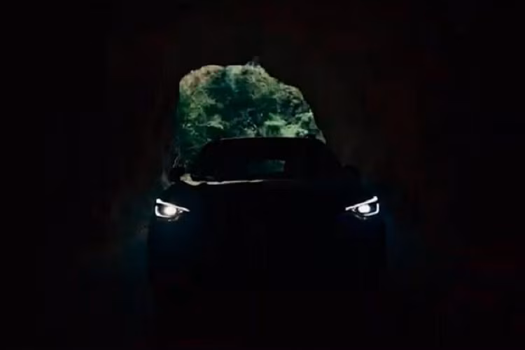 Thông tin về động cơ của Subaru XV thế hệ thứ 3 hiện vẫn được giữ kín. Tuy nhiên, qua logo trên chắn bùn trước, có thể thấy là xe sẽ có phiên bản hybrid. Rất có thể đây sẽ là hệ truyền động hybrid do Subaru phát triển cùng với đối tác Toyota.