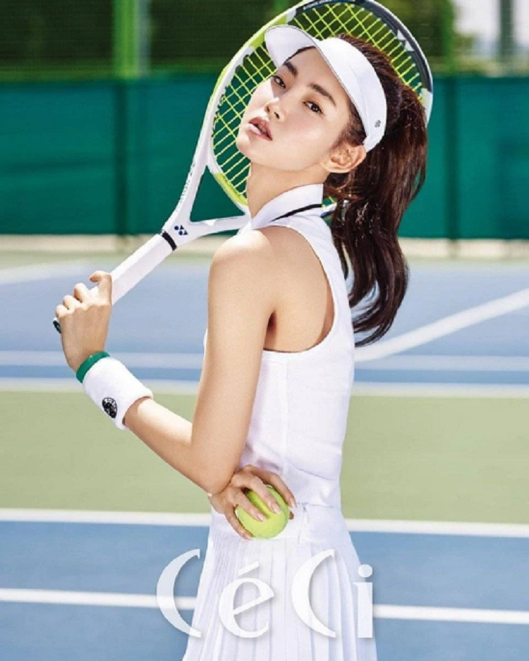 Sau golf, gioi tre Han do xo choi tennis-Hinh-3