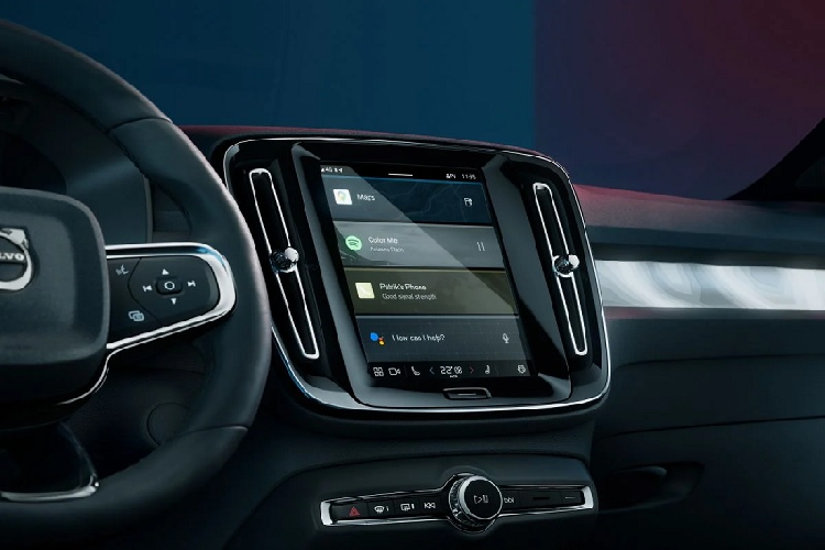 Về thông số kỹ thuật, Volvo C40 chia sẻ chung hệ truyền động P8 AWD với XC40 Recharge, bao gồm hai mô-tơ điện đặt ở trục trước/sau cho tổng công suất 402 mã lực và momen xoắn cực đại 660 Nm. 