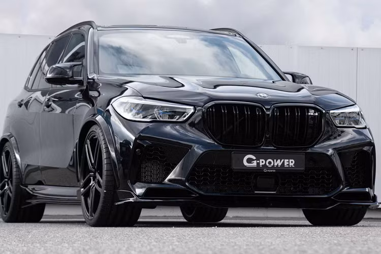 Phiên bản BMW X5 M Typhoon S mới nhất sử dụng lại tên gọi cũ nhằm gợi nhớ đến các dự án đầy ấn tượng trước đây, đồng thời mang đến một mẫu xe có công suất mạnh mẽ, diện mạo dữ dằn và kết quả là người đam mê xe Đức hiệu năng cao từ nay có thêm một sự lựa chọn thú vị hơn.