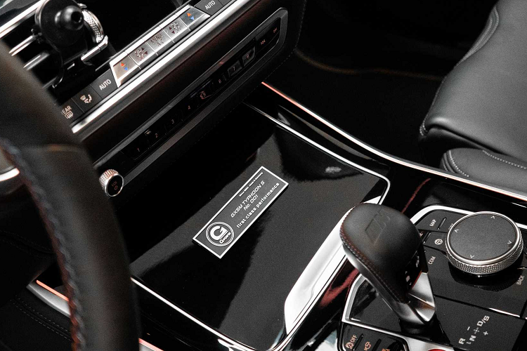 Điều này thay đổi hoàn toàn diện mạo của chiếc SUV. Trong quá khứ, G-Power đã từng ra mắt các mẫu X5 M và X6 M Typhoon cách đây hơn một thập kỷ.