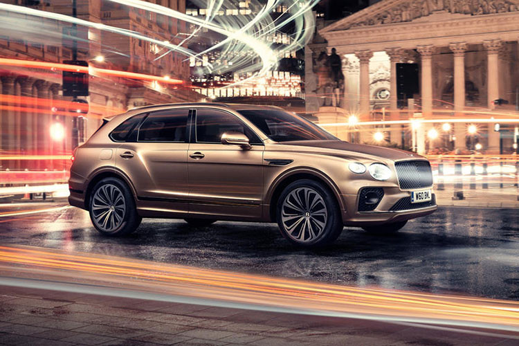 Theo thông tin từ nhà sản xuất, chiếc Bentley Bentayga EWB đầu tiên xuất xưởng sẽ được trưng bày tại Triển lãm Quốc tế Southampton (Anh) diễn ra vào tháng 9 năm nay.