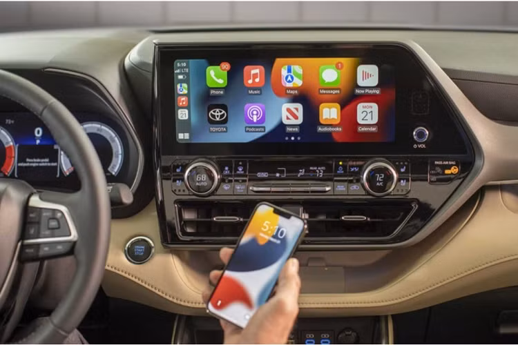 Màn hình trung tâm 12,3 inch là tiêu chuẩn trên các bản cao cấp, trong khi bản thấp dùng màn hình 7 inch hoặc 8 inch.