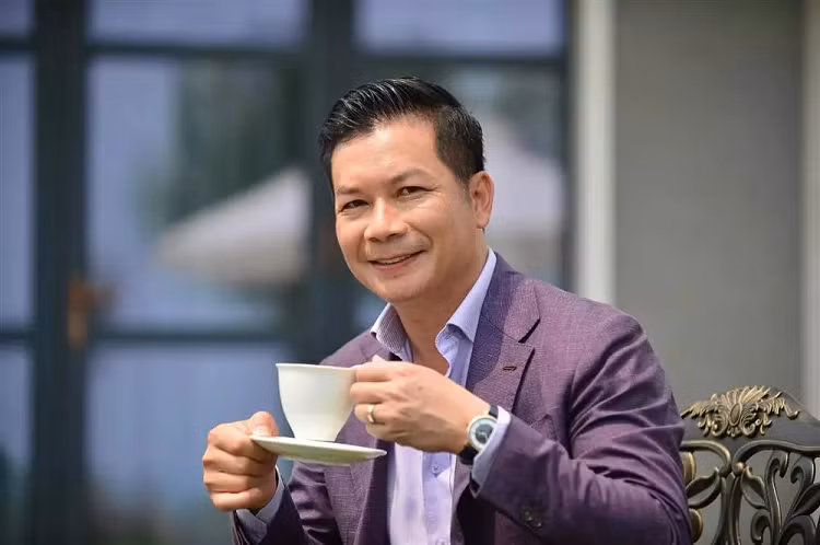 'Shark' Hung banh bao, du bao 'xanh, do, tim' khien netizen hao huc-Hinh-2