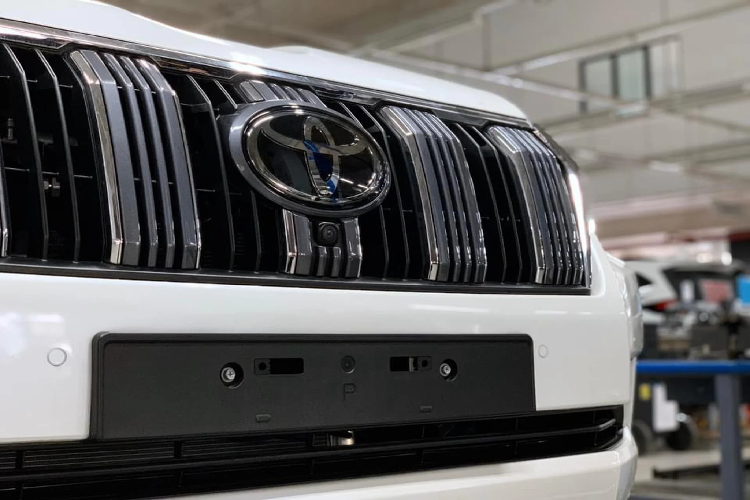 Đây những yếu tố then chốt giúp Land Cruiser Prado 2022 hút khách, vì tệp khách hàng của dòng xe này vốn dĩ không đề cao tiêu chí trang bị “đồ chơi” options tiện nghi.