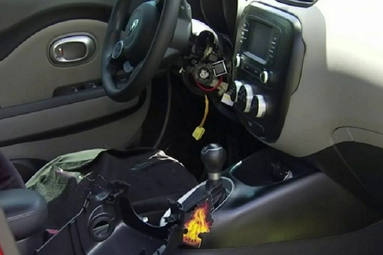 Tạp chí Milwaukee Journal Sentinel đã báo cáo rằng các mẫu xe Kia được sản xuất từ năm 2011-2012 và các mẫu Hyundai có model 2015-2021 là có nguy cơ cao bị đánh cắp.