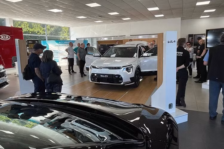 Toyota, Hyundai va Kia khien khach ngan ngam vi ban xe 