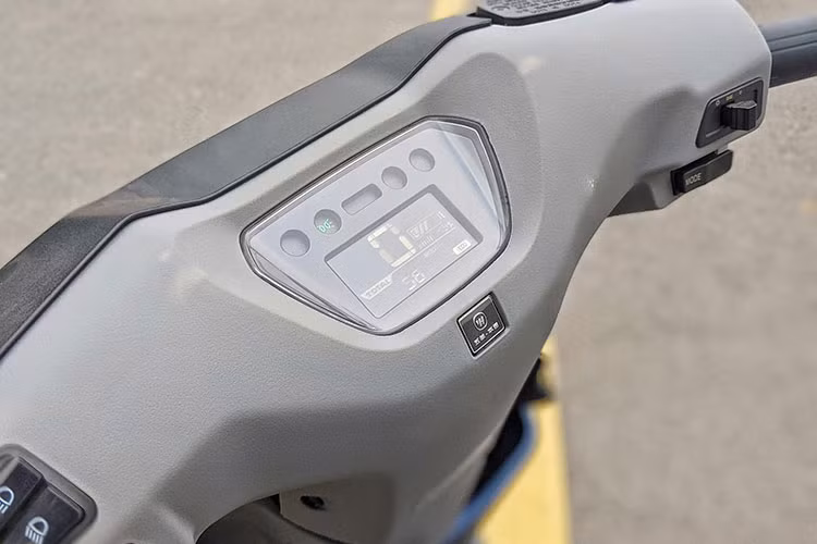 Tháng 4/2022, Honda Việt Nam cũng cho thấy động thái muốn “lấn sân” sang thị trường xe máy điện bằng việc đăng ký bảo hộ kiểu dáng công nghiệp cho chiếc Honda U-Go tại Việt Nam.